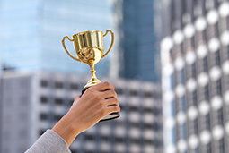 90hy豪运国际国际入选36氪WISE2024商业之王“年度全球化布局与市场拓展案例”